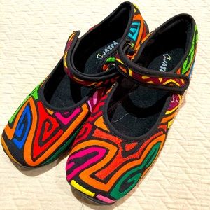 Mary Jane Mola Kuna Shoes